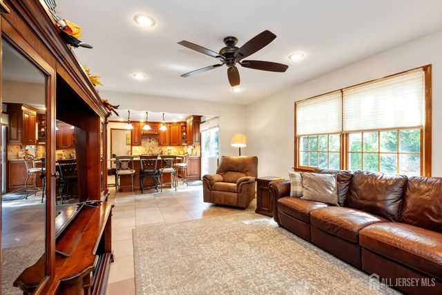 12 Ellingham Avenue, Monroe, NJ 08831
