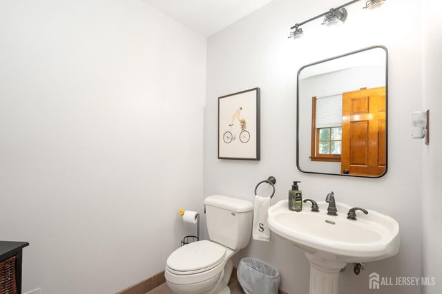 12 Ellingham Avenue, Monroe, NJ 08831