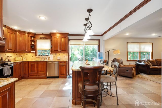12 Ellingham Avenue, Monroe, NJ 08831