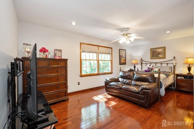 12 Ellingham Avenue, Monroe, NJ 08831