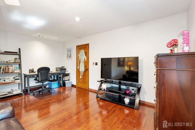 12 Ellingham Avenue, Monroe, NJ 08831