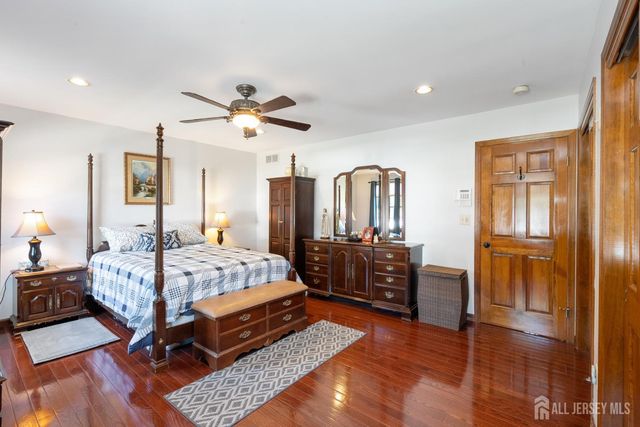 12 Ellingham Avenue, Monroe, NJ 08831