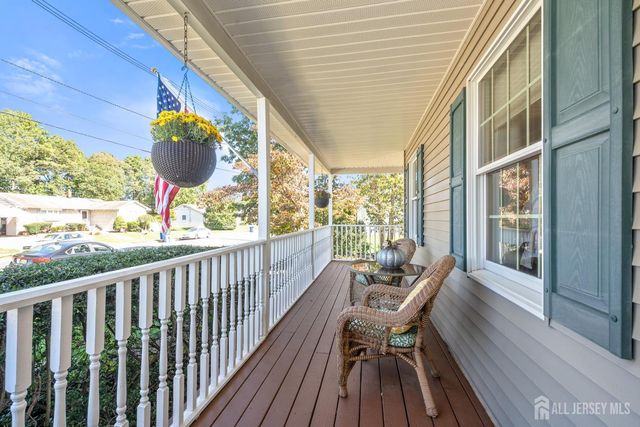 12 Ellingham Avenue, Monroe, NJ 08831