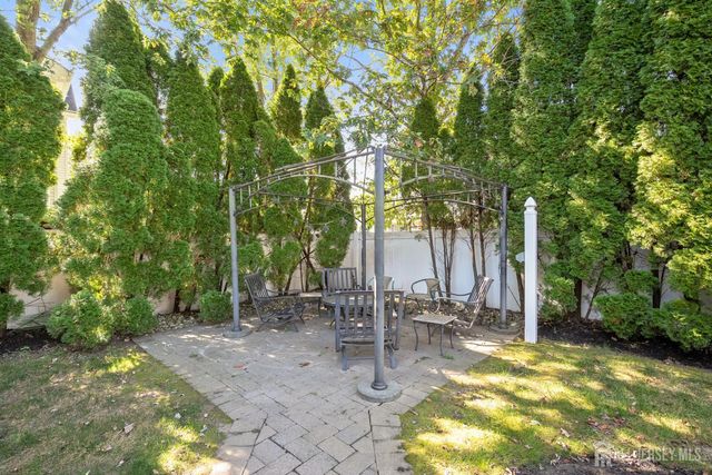 12 Ellingham Avenue, Monroe, NJ 08831