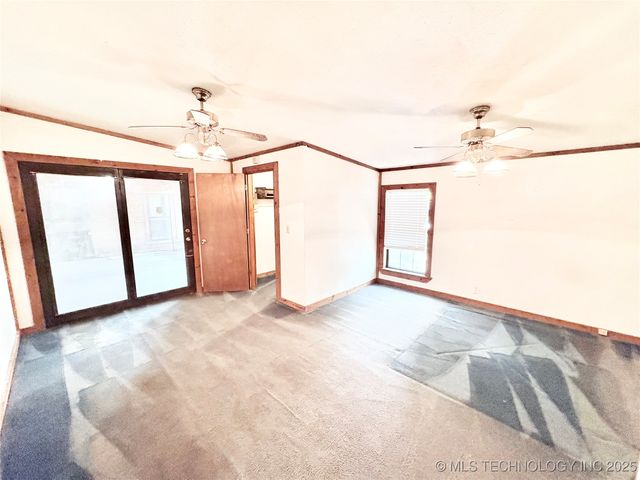 23244 E 754 Road, Tahlequah, OK 74464
