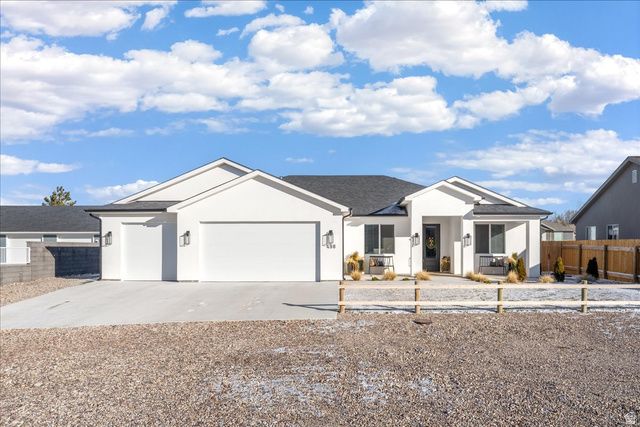 498 S 75 E, Enterprise, UT 84725