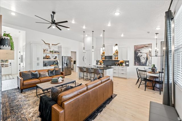 498 S 75 E, Enterprise, UT 84725