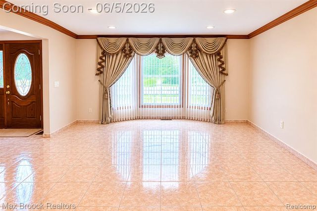 40318 Denbigh Drive, Sterling Heights, MI 48310