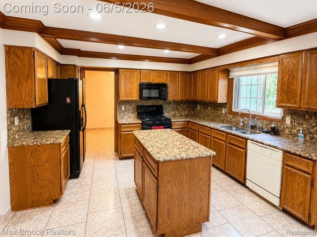 40318 Denbigh Drive, Sterling Heights, MI 48310