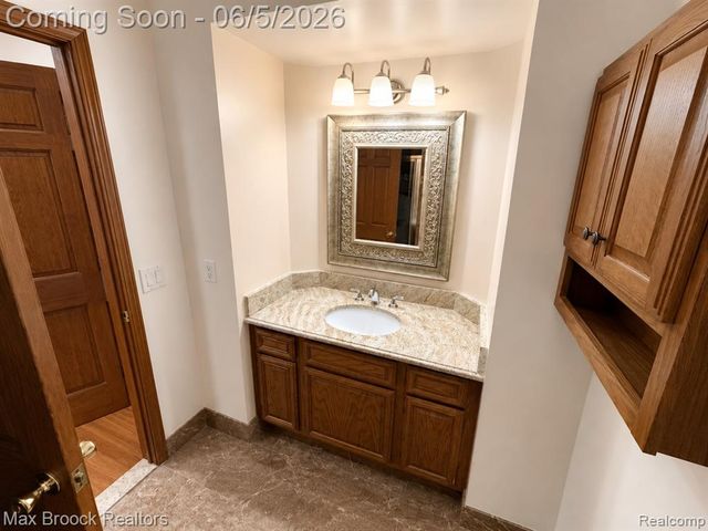 40318 Denbigh Drive, Sterling Heights, MI 48310