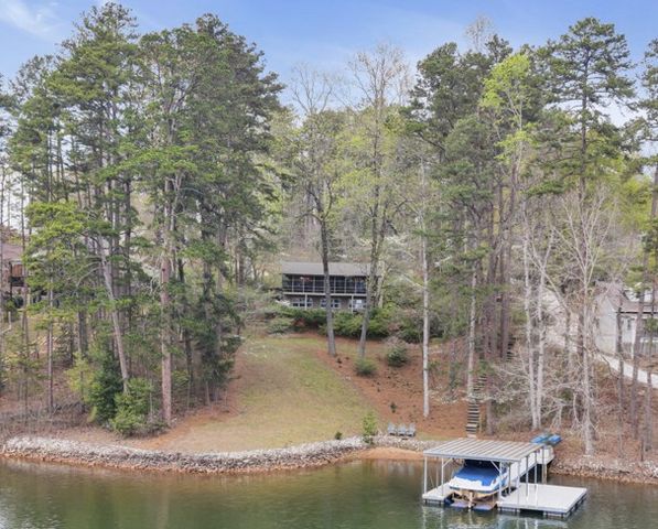 328 Harbor Drive, West Union, SC 29696