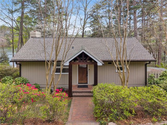 328 Harbor Drive, West Union, SC 29696