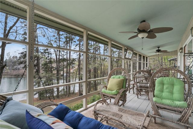 328 Harbor Drive, West Union, SC 29696