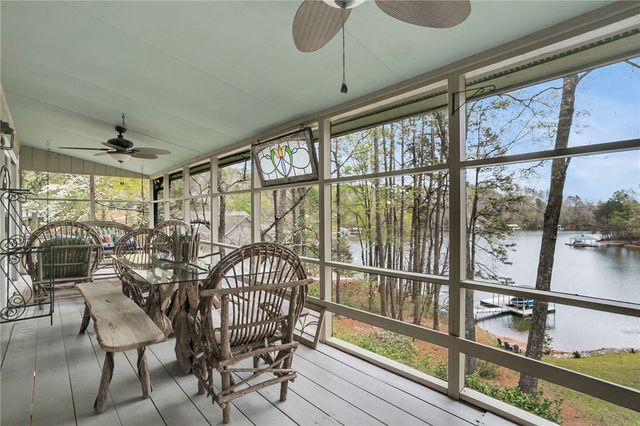 328 Harbor Drive, West Union, SC 29696