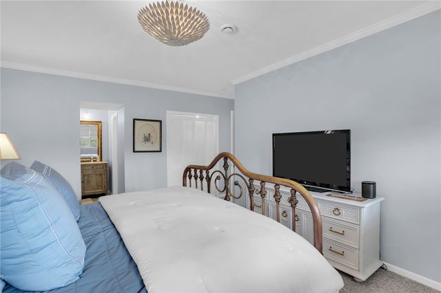 328 Harbor Drive, West Union, SC 29696