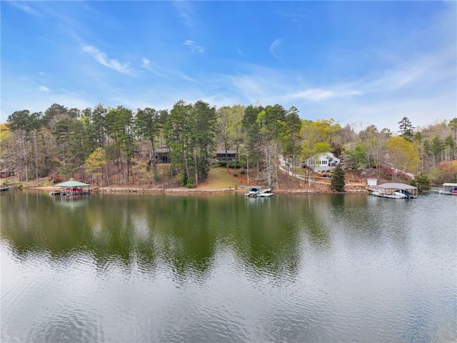 328 Harbor Drive, West Union, SC 29696