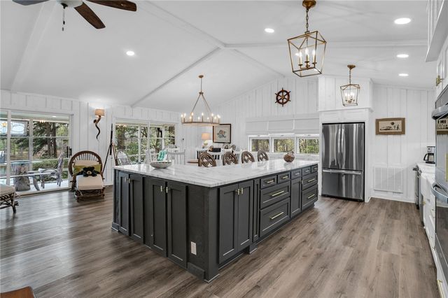 328 Harbor Drive, West Union, SC 29696
