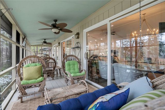 328 Harbor Drive, West Union, SC 29696