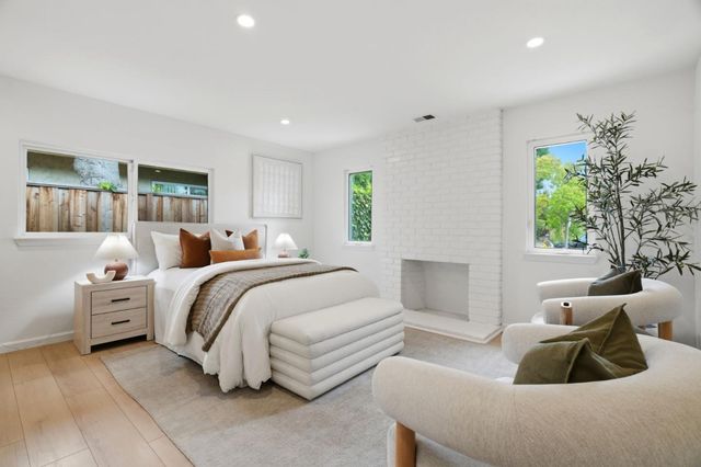 918 Mangrove Avenue, Sunnyvale, CA 94086