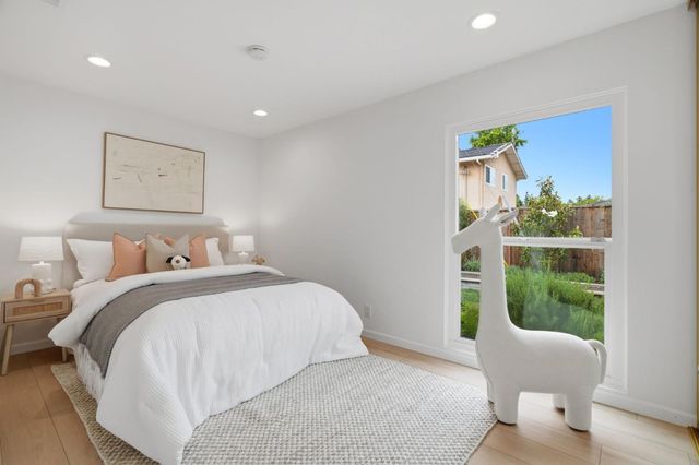 918 Mangrove Avenue, Sunnyvale, CA 94086