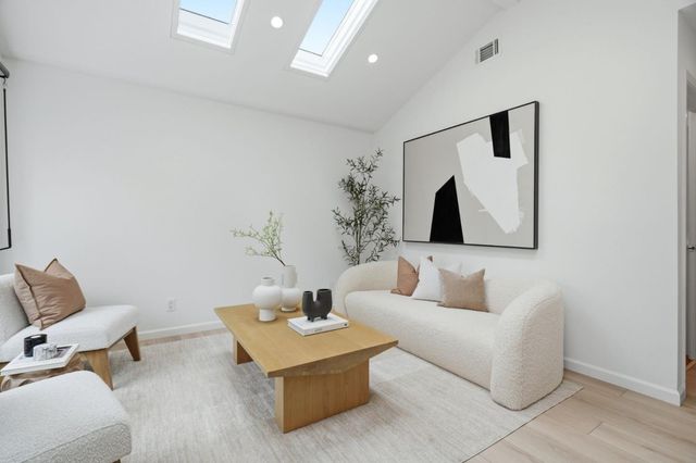 918 Mangrove Avenue, Sunnyvale, CA 94086