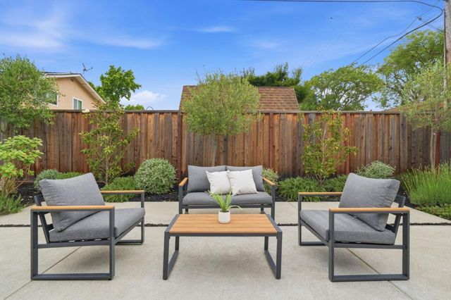 918 Mangrove Avenue, Sunnyvale, CA 94086