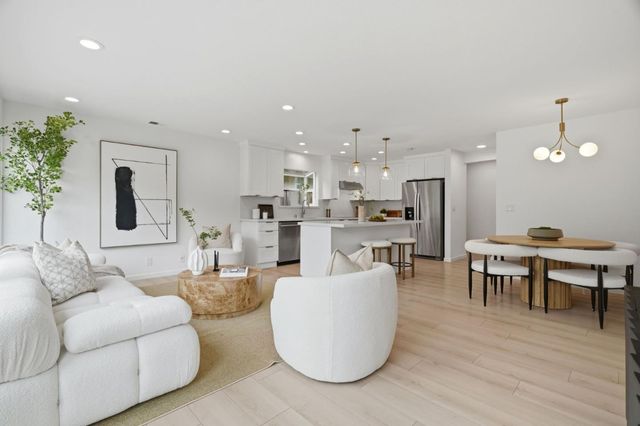 918 Mangrove Avenue, Sunnyvale, CA 94086