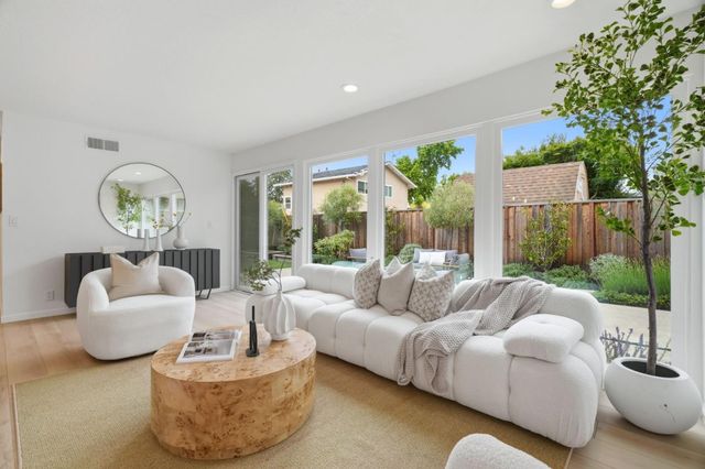 918 Mangrove Avenue, Sunnyvale, CA 94086