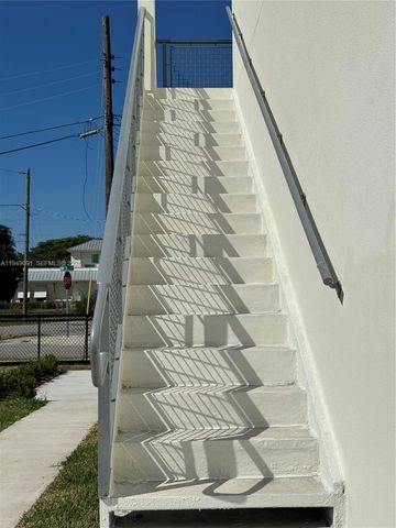 526 NW 6th B, Hallandale Beach, FL 33009