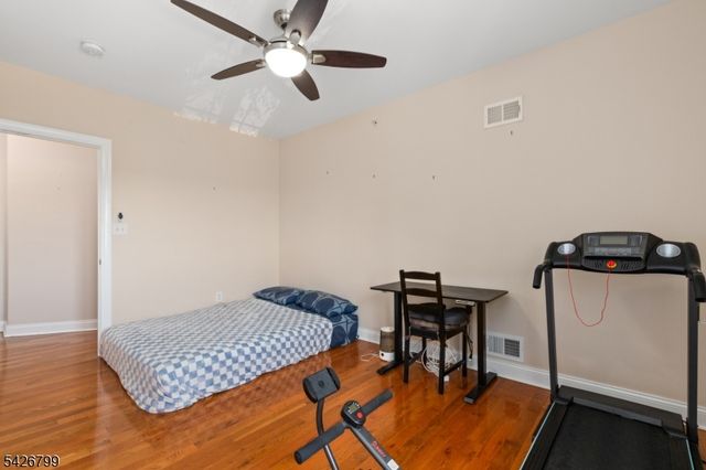 43 Manchester Ct, Kinnelon Boro, NJ 07405