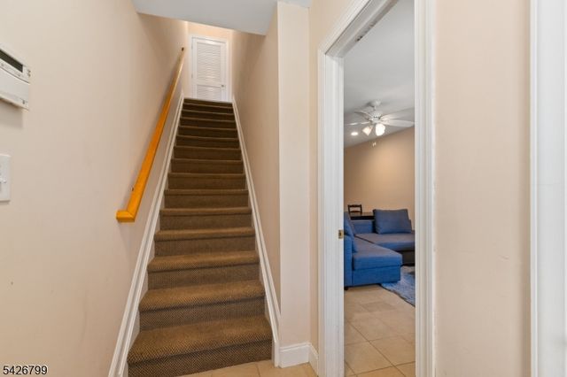 43 Manchester Ct, Kinnelon Boro, NJ 07405