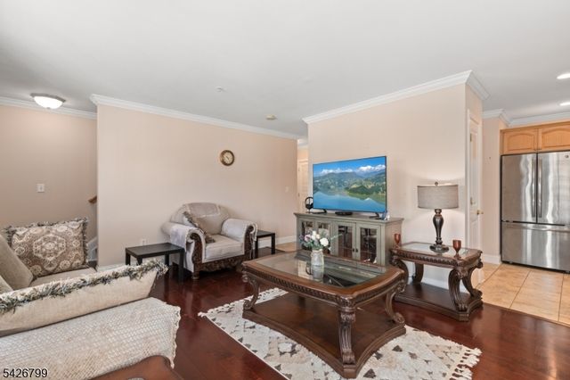 43 Manchester Ct, Kinnelon Boro, NJ 07405