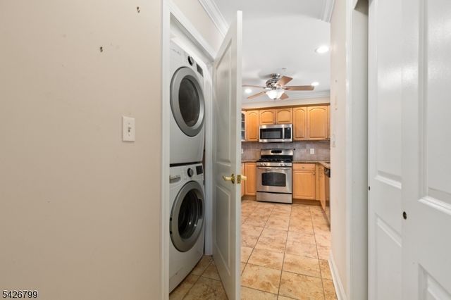 43 Manchester Ct, Kinnelon Boro, NJ 07405