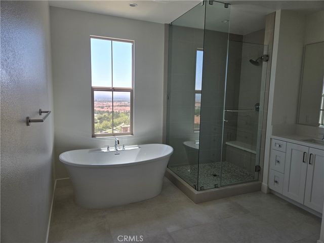 211 Maricopa, Irvine, CA 92618