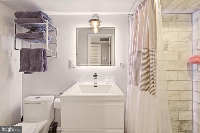 5117 4TH ST NW, Washington, DC 20011