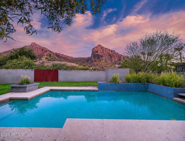 6318 N 52ND Place, Paradise Valley, AZ 85253