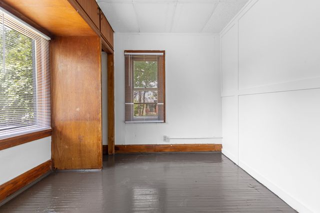 617 N Central Avenue, Rockford, IL 61101