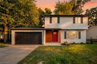 5616 Thoreau Drive, Parma, OH 44129