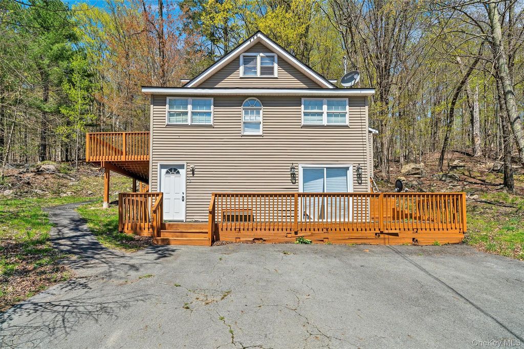 38 Roosevelt Avenue, Woodridge, NY 12789