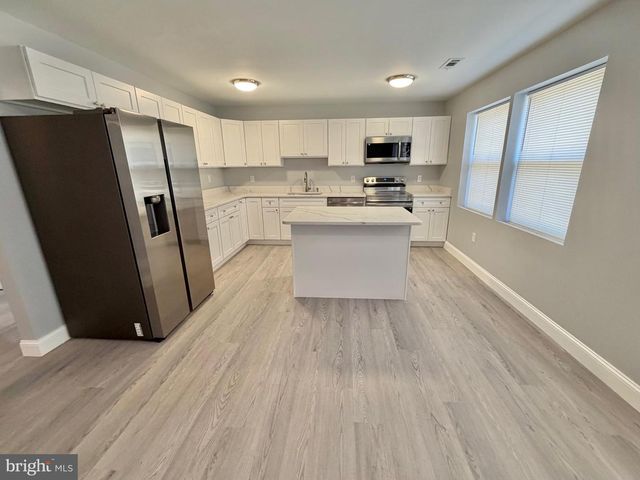 530 CREST AVE, Millville, NJ 08332