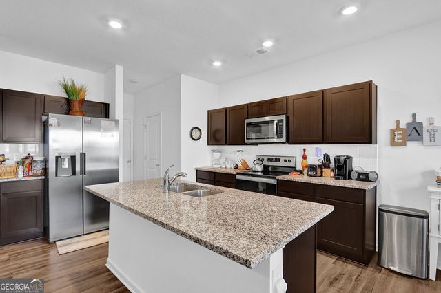 1147 Lossie Way, Grayson, GA 30017