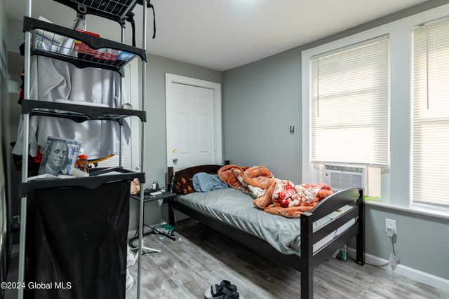 598 Central Avenue, Albany, NY 12206