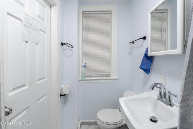 598 Central Avenue, Albany, NY 12206