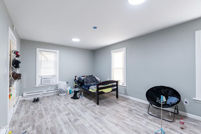 598 Central Avenue, Albany, NY 12206