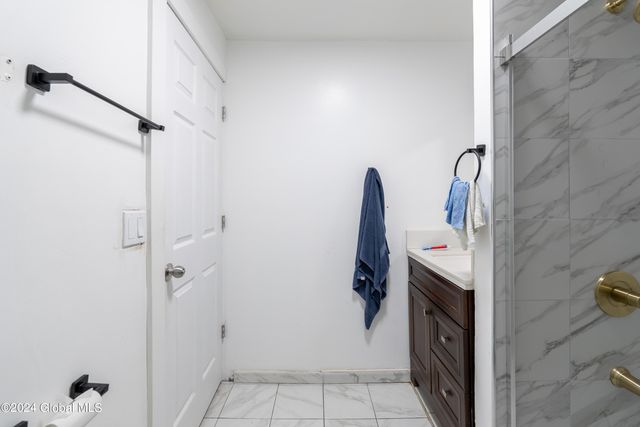 598 Central Avenue, Albany, NY 12206