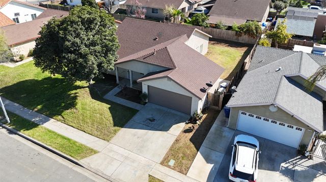 5691 W Santa Ana Avenue, Fresno, CA 93722