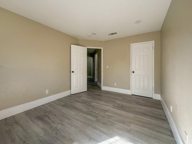 5691 W Santa Ana Avenue, Fresno, CA 93722