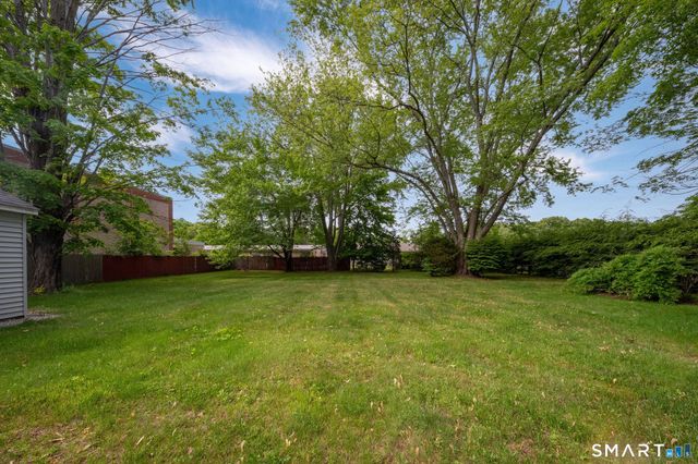 26 Ninety Rod Road, Clinton, CT 06413
