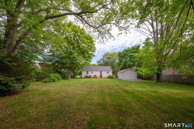26 Ninety Rod Road, Clinton, CT 06413