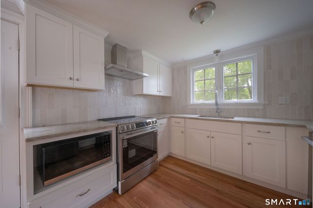 26 Ninety Rod Road, Clinton, CT 06413